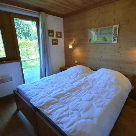 Apartment De Standing Calme, Proche Des Pistes, Avec Balcon, Terrasse, Et Garage Prive Aux Gets - Fr-1-623-85 *