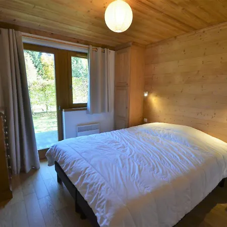 De Standing Calme, Proche Des Pistes, Avec Balcon, Terrasse, Et Garage Prive Aux Gets - Fr-1-623-85 Apartment *